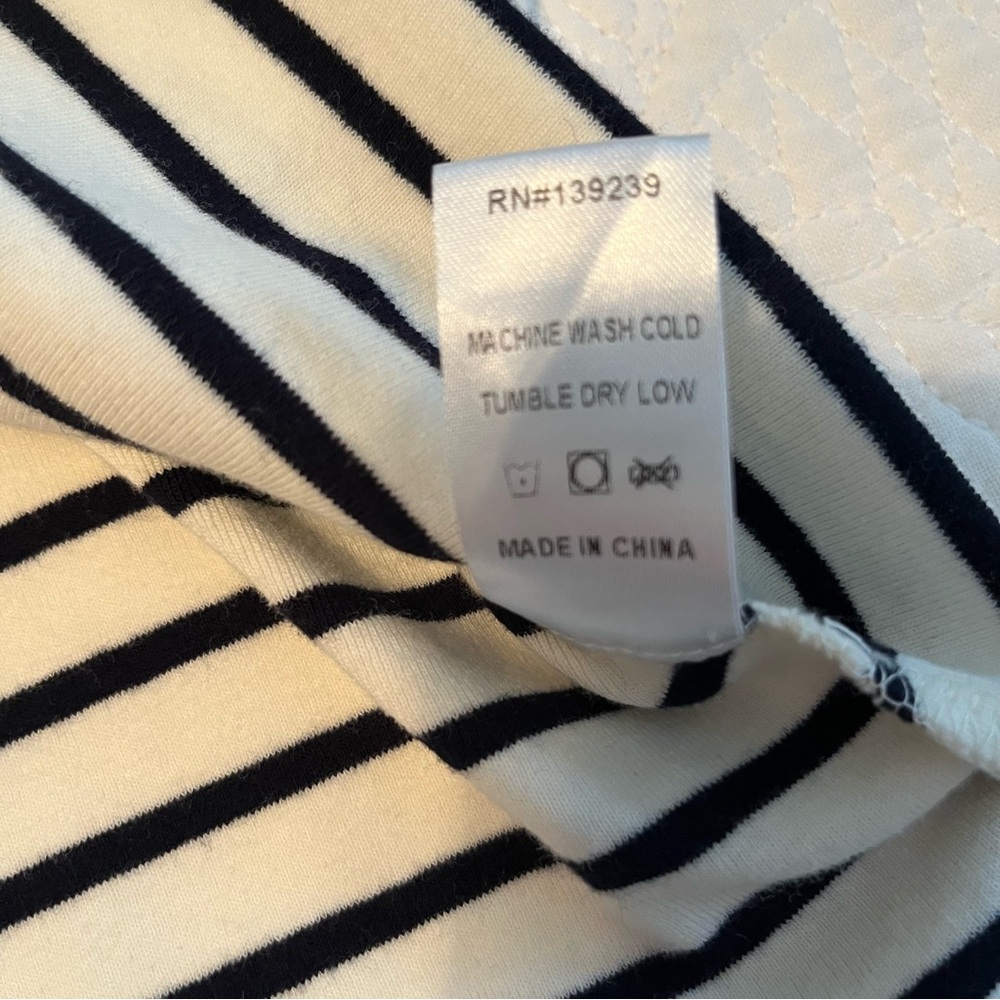 NWOT TUCKERNUCK POMANDER PLACE Navy Stripe Bowman Long Sleeve Shirt. Large - Picture 10 of 10